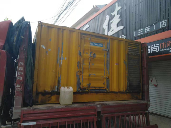 东港发电机组功率与使用时间之间的关系