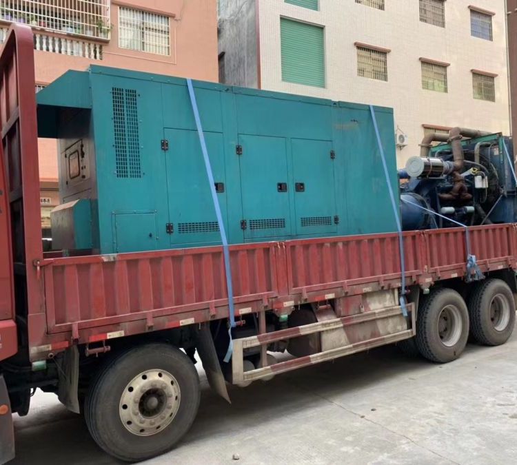 东港如何在不同负载率下确保 400KW 柴油发电机组的正常运行？