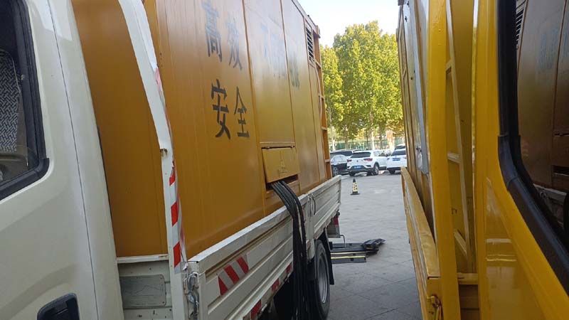 东港如何判断柴油发电机组和UPS电源的切换时间是否符合要求？
