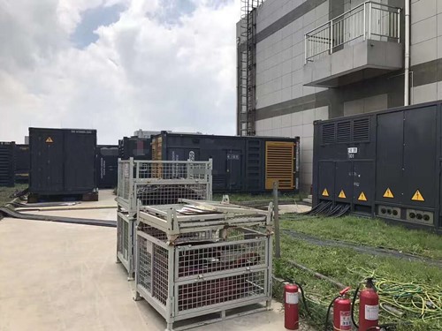 东港除了定期检查，还有哪些方法可以及时发现接触式转速表探头的磨损？