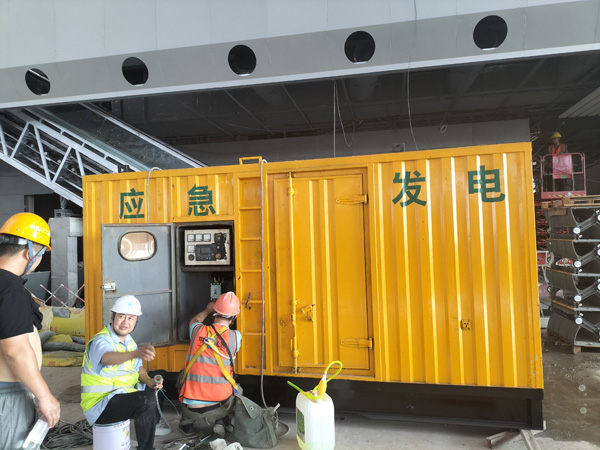 东港怎样判断空气滤清器是否需要更换？